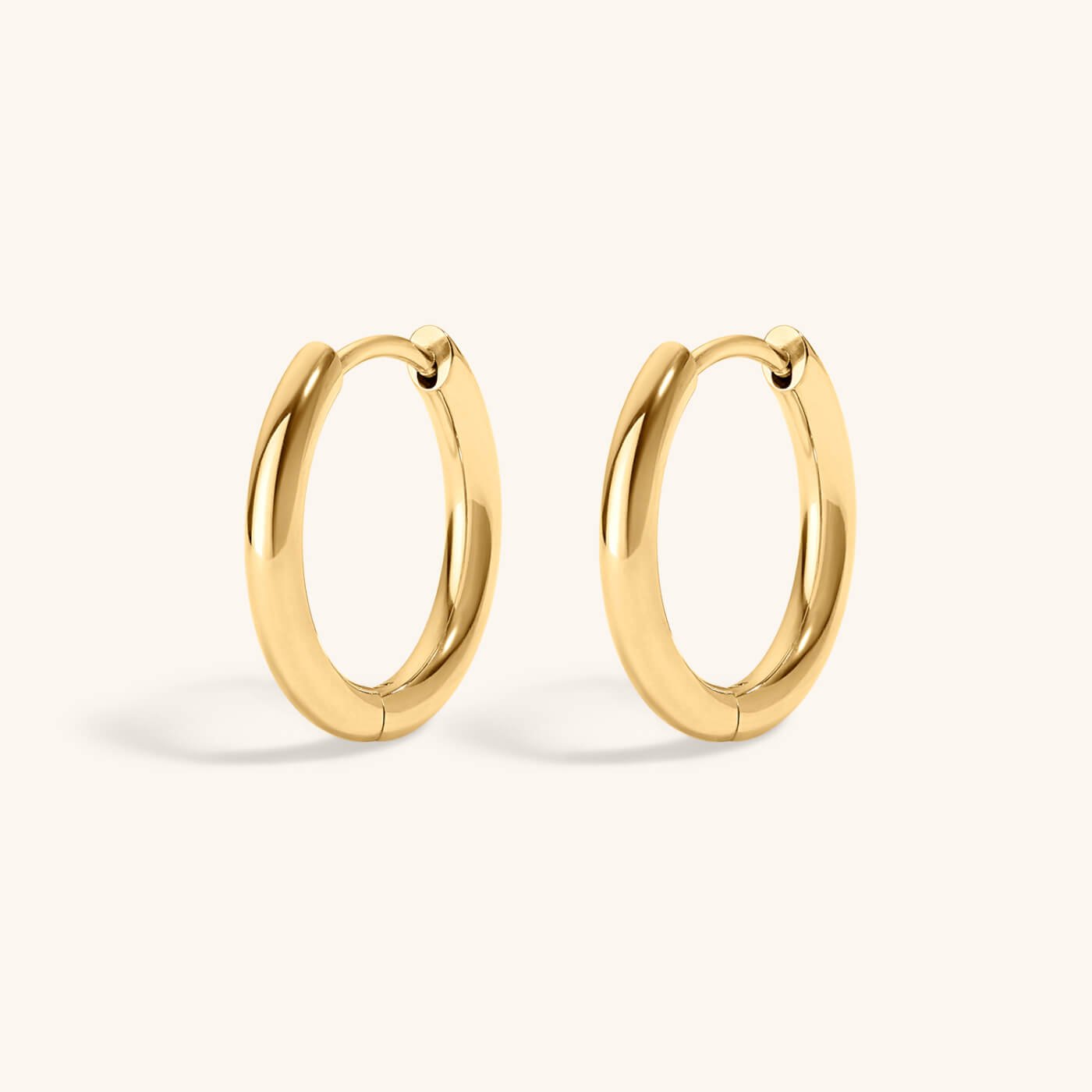 E-10429_ClassicHoopsinTitanium_Gold_1-1400.jpg
