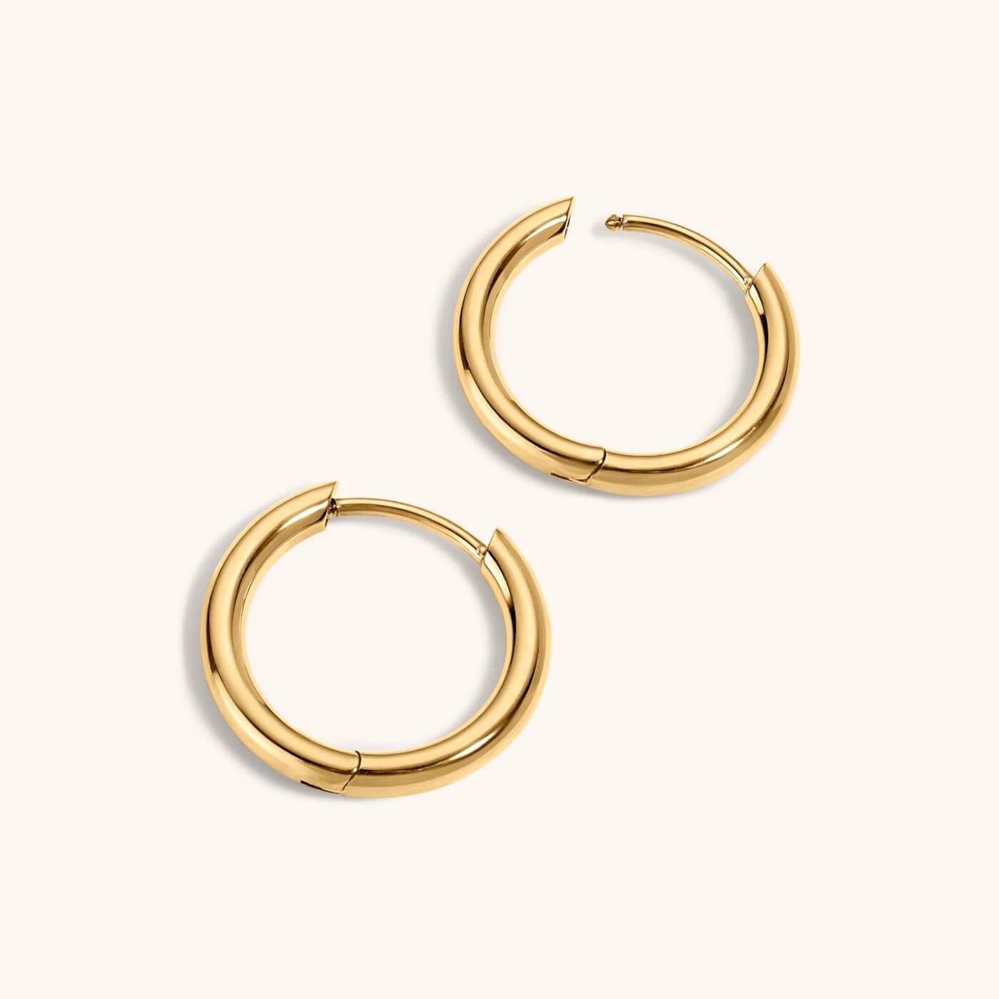 E-10429_ClassicHoopsinTitanium_Gold_2-1400.jpg