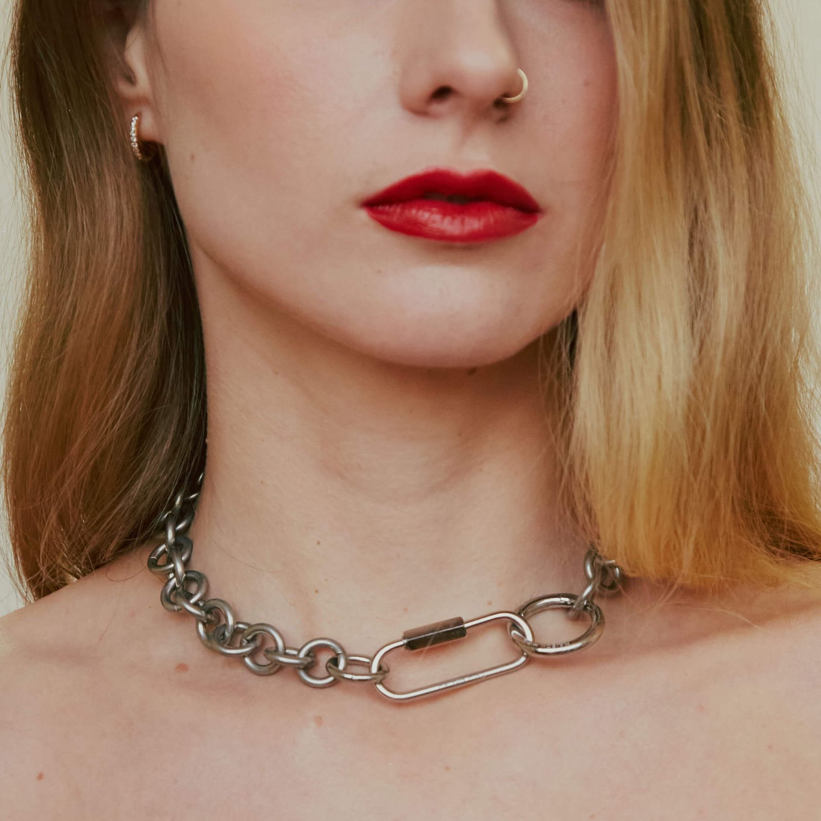 MMBubbleLockNecklaceOnModel-2200.jpg