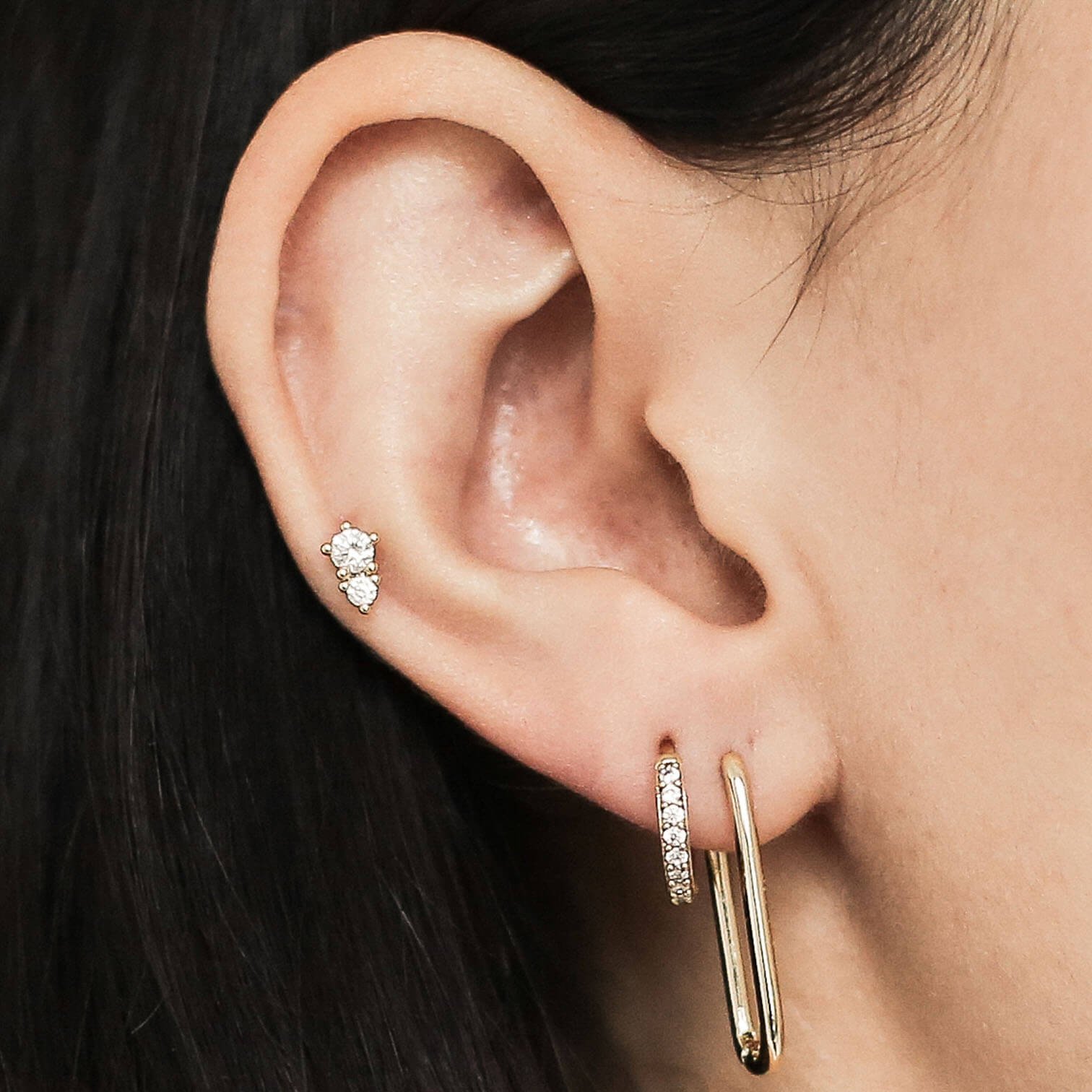 gaia-crystal-hoops-oval-hoops-1512_ba5770f3-953c-4dfa-9c2f-a8650ebca0d8.jpg