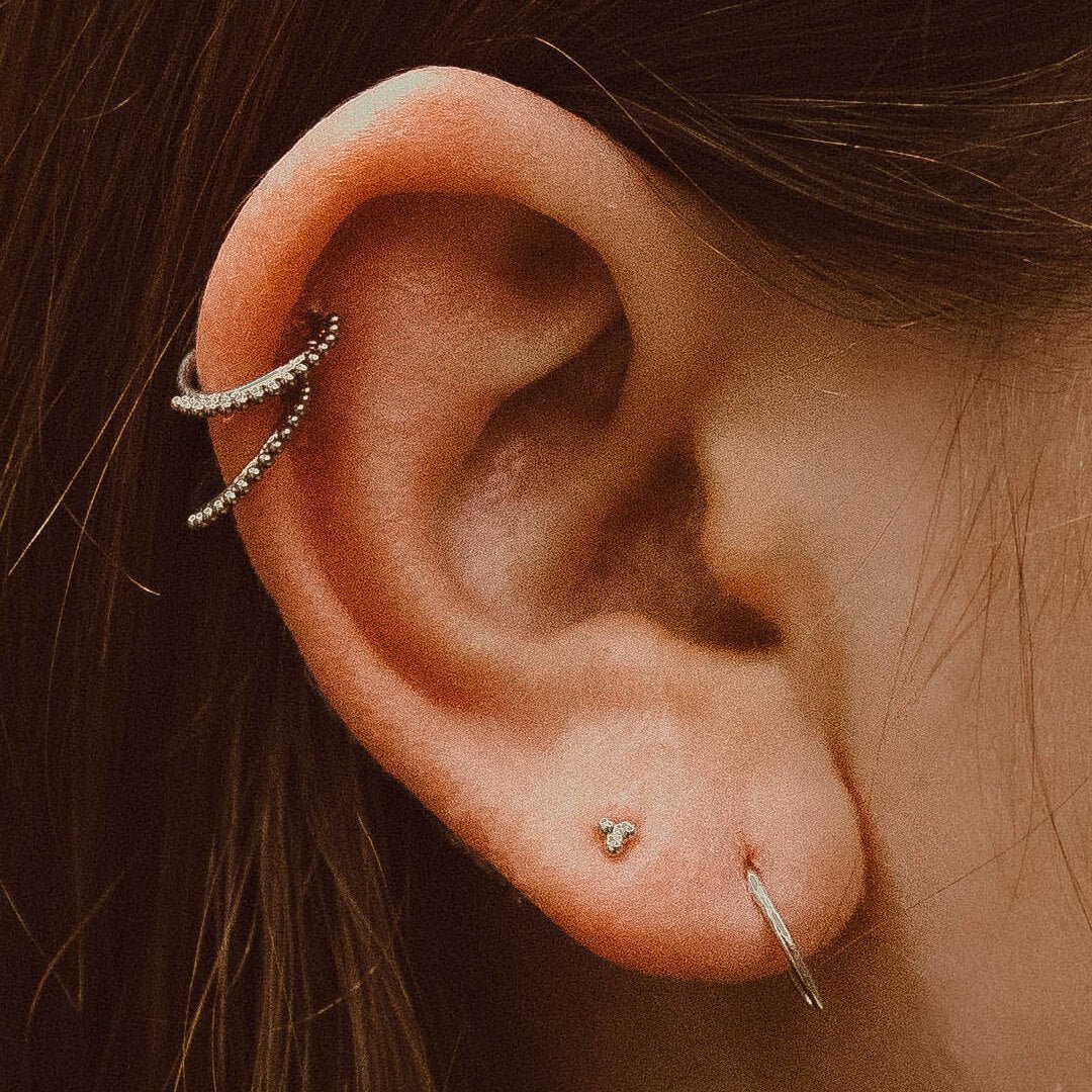 goddess-cartilage-hoop-mini-crystal-trinity-whisper-silver-1080_fb854163-f7a5-48d7-b880-a9500ae54861.jpg